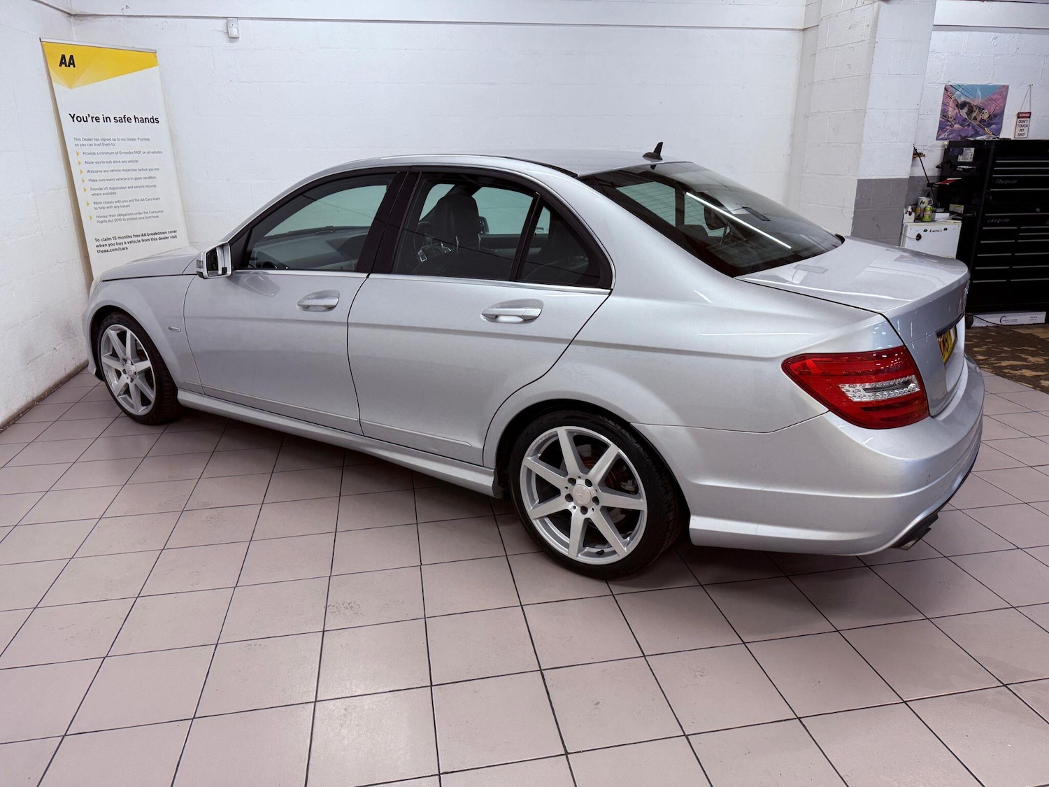 Used Mercedes-Benz C Class 2012 for sale - 76990690: Photo 5