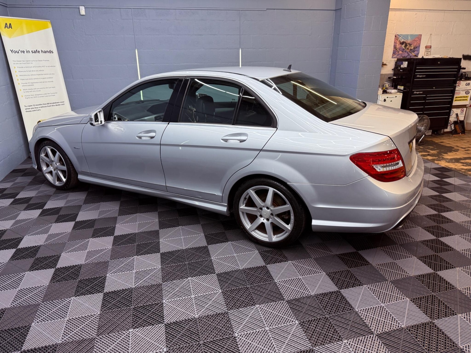 Used Mercedes-Benz C Class 2012 for sale - 76990690: Photo 57