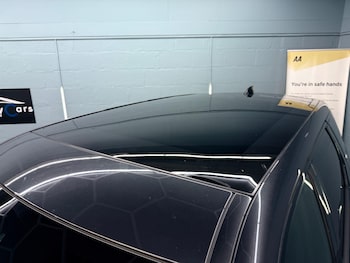 Used Land Rover Discovery Sport 2019 for sale - 76926647: Photo