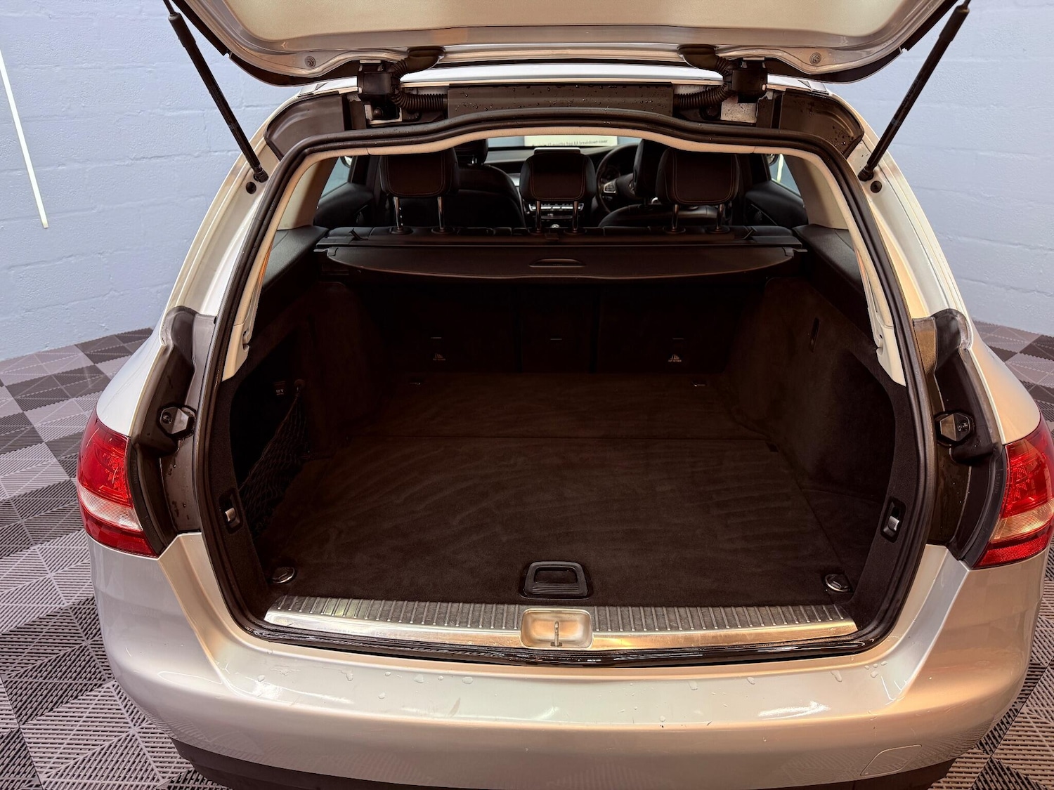 Used Mercedes-Benz C Class 2016 for sale - 76671217: Photo 33