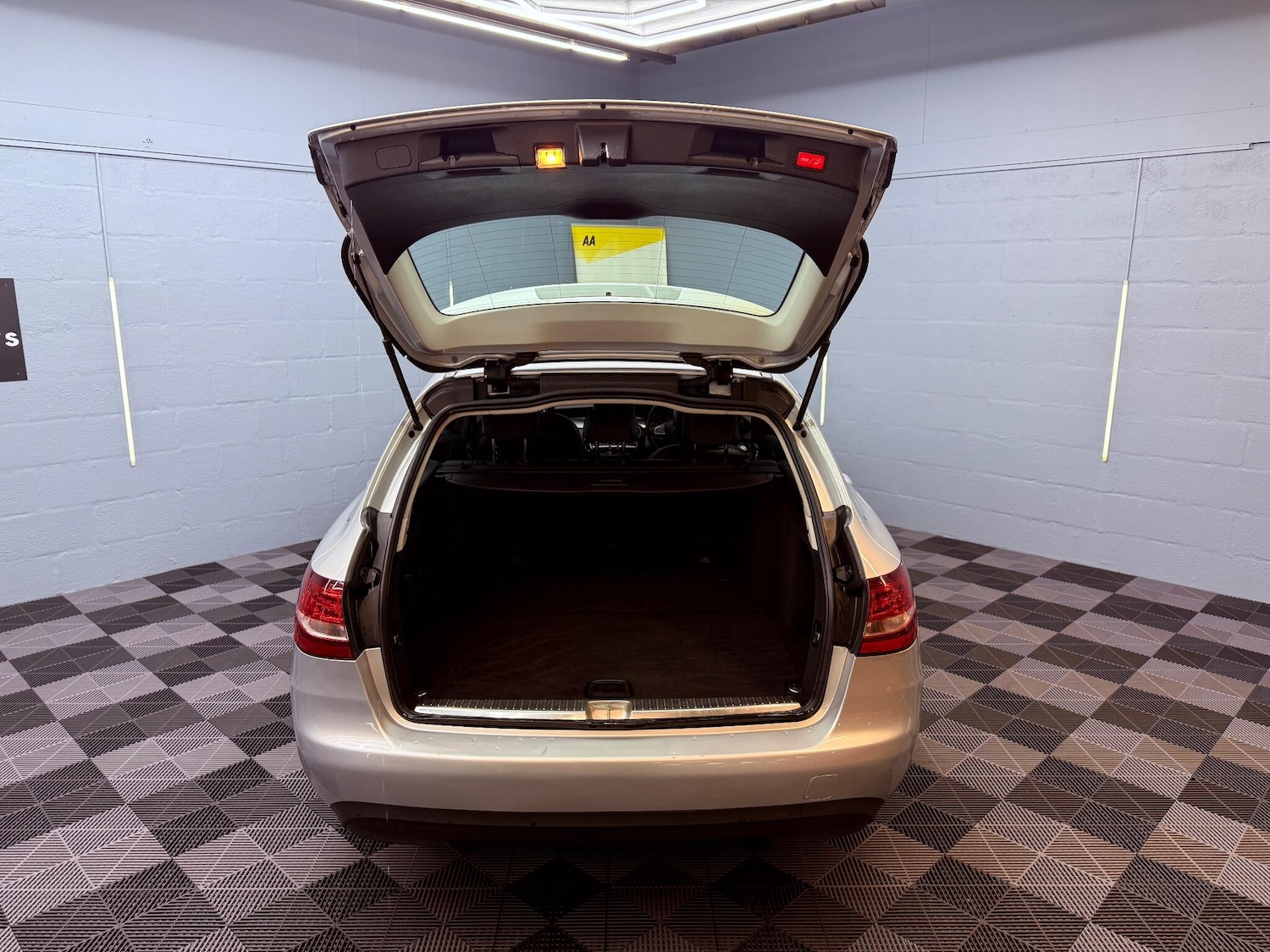 Used Mercedes-Benz C Class 2016 for sale - 76671217: Photo 34