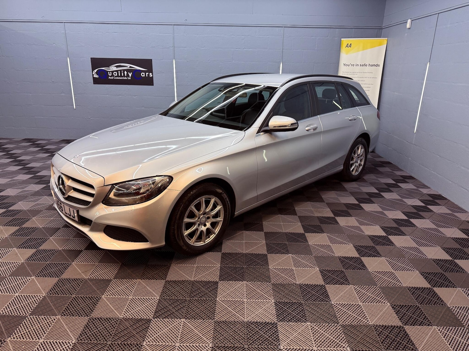 Used Mercedes-Benz C Class 2016 for sale - 76671217: Photo 4