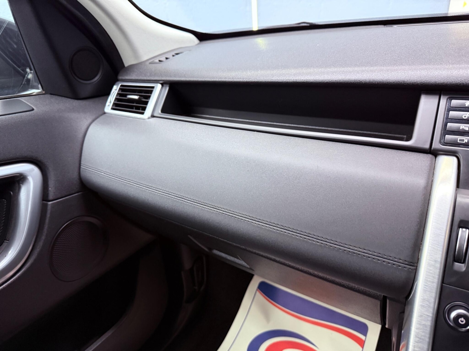 Used Land Rover Discovery Sport 2018 for sale - 77331997: Photo 17