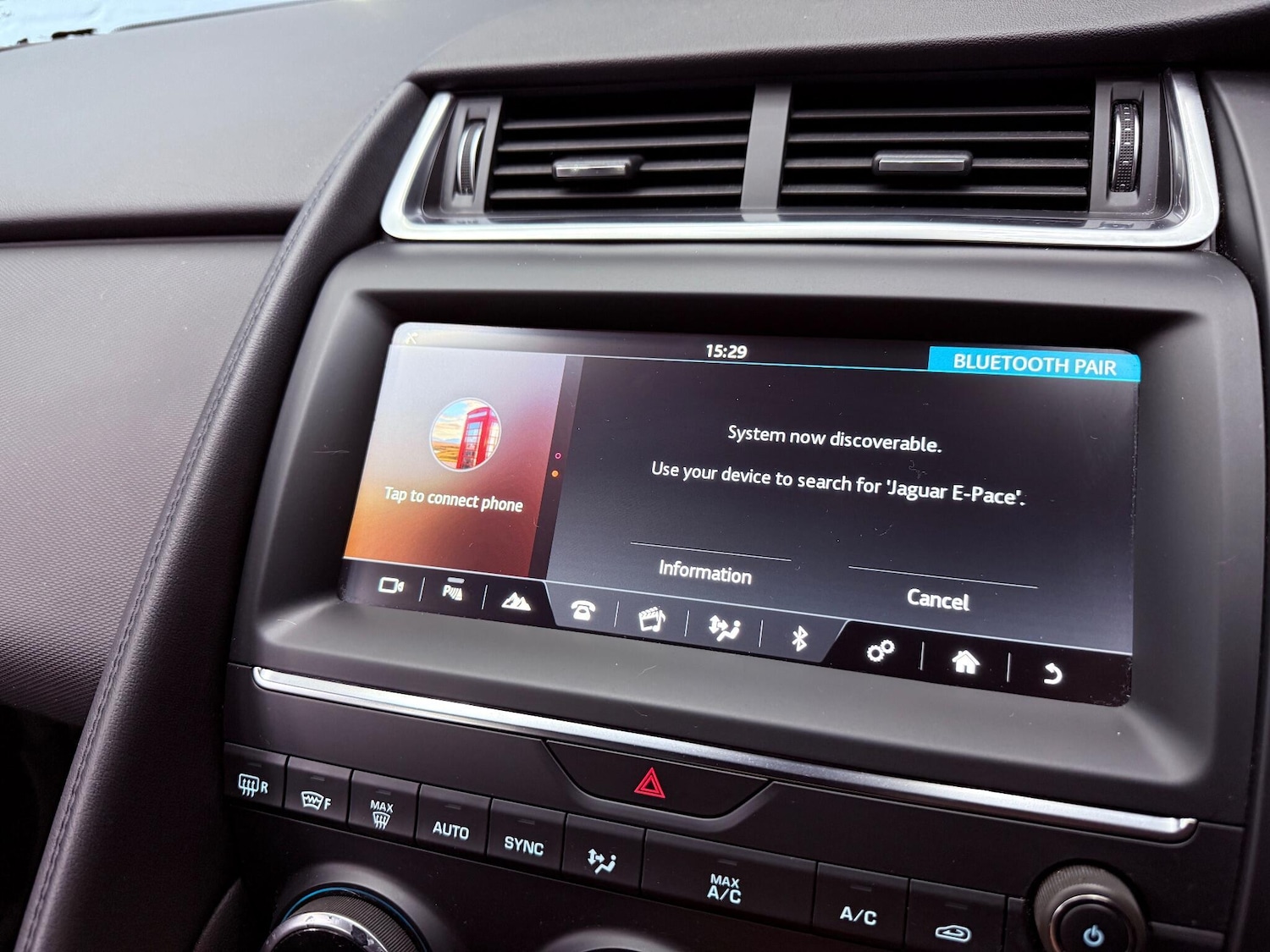 Used Jaguar E-Pace 2018 for sale - 76671443: Photo 13