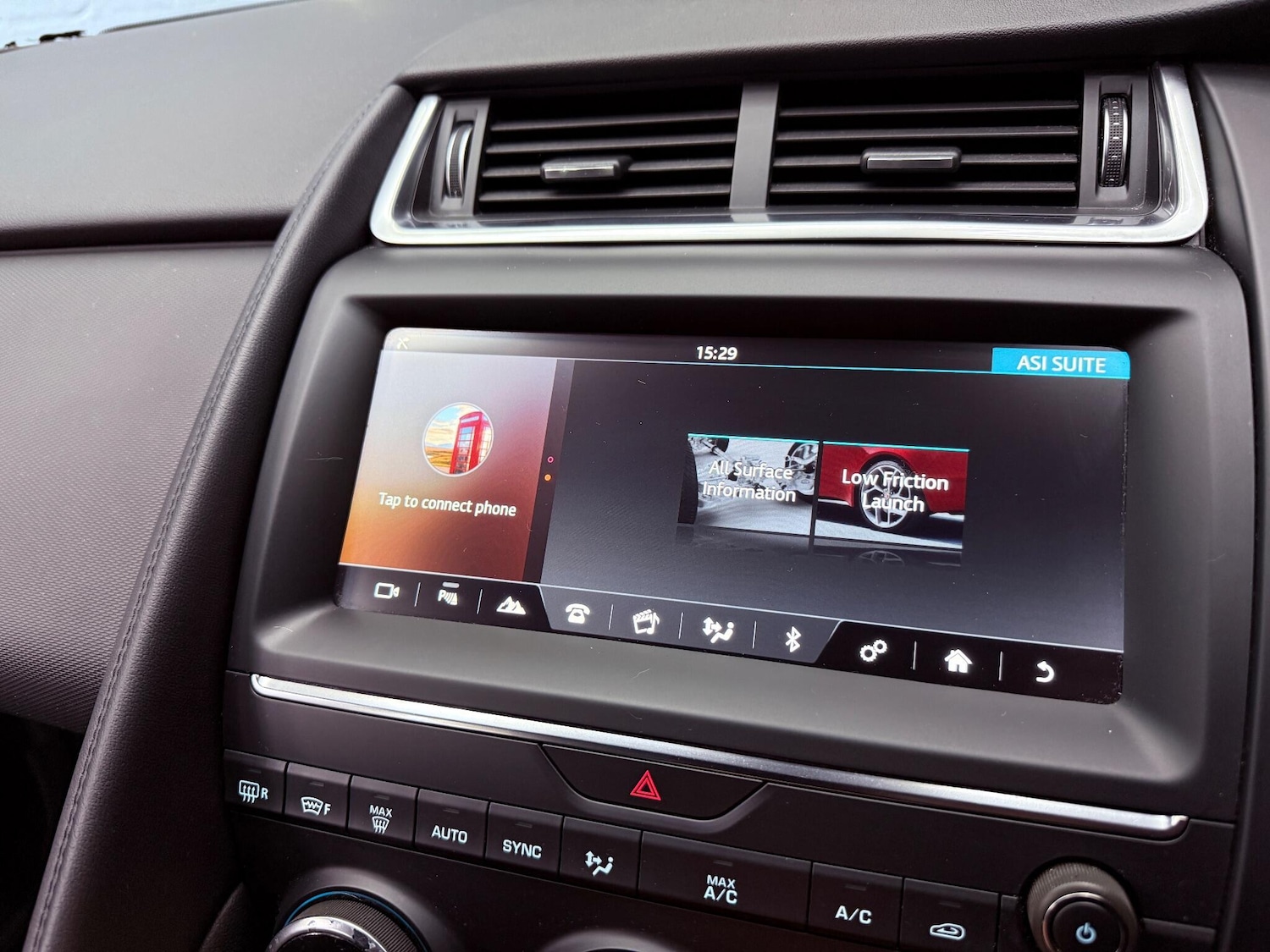 Used Jaguar E-Pace 2018 for sale - 76671443: Photo 14