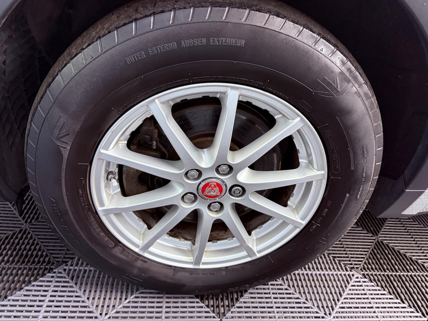 Used Jaguar E-Pace 2018 for sale - 76671443: Photo 29