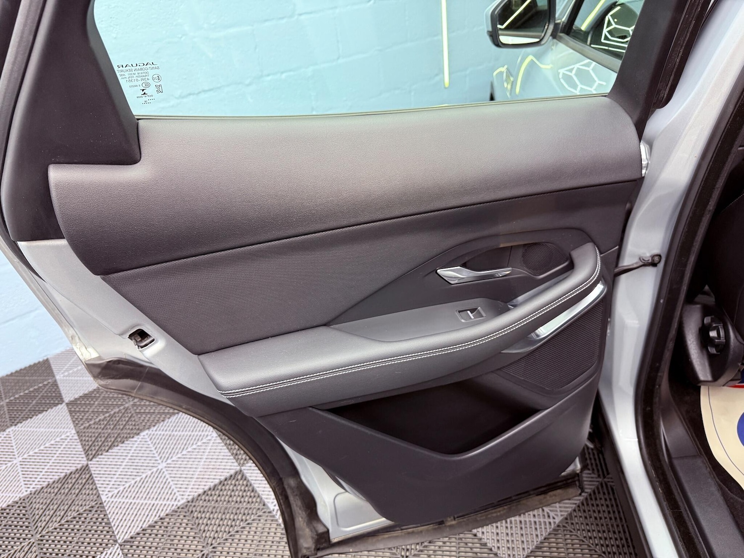 Used Jaguar E-Pace 2018 for sale - 76671443: Photo 39