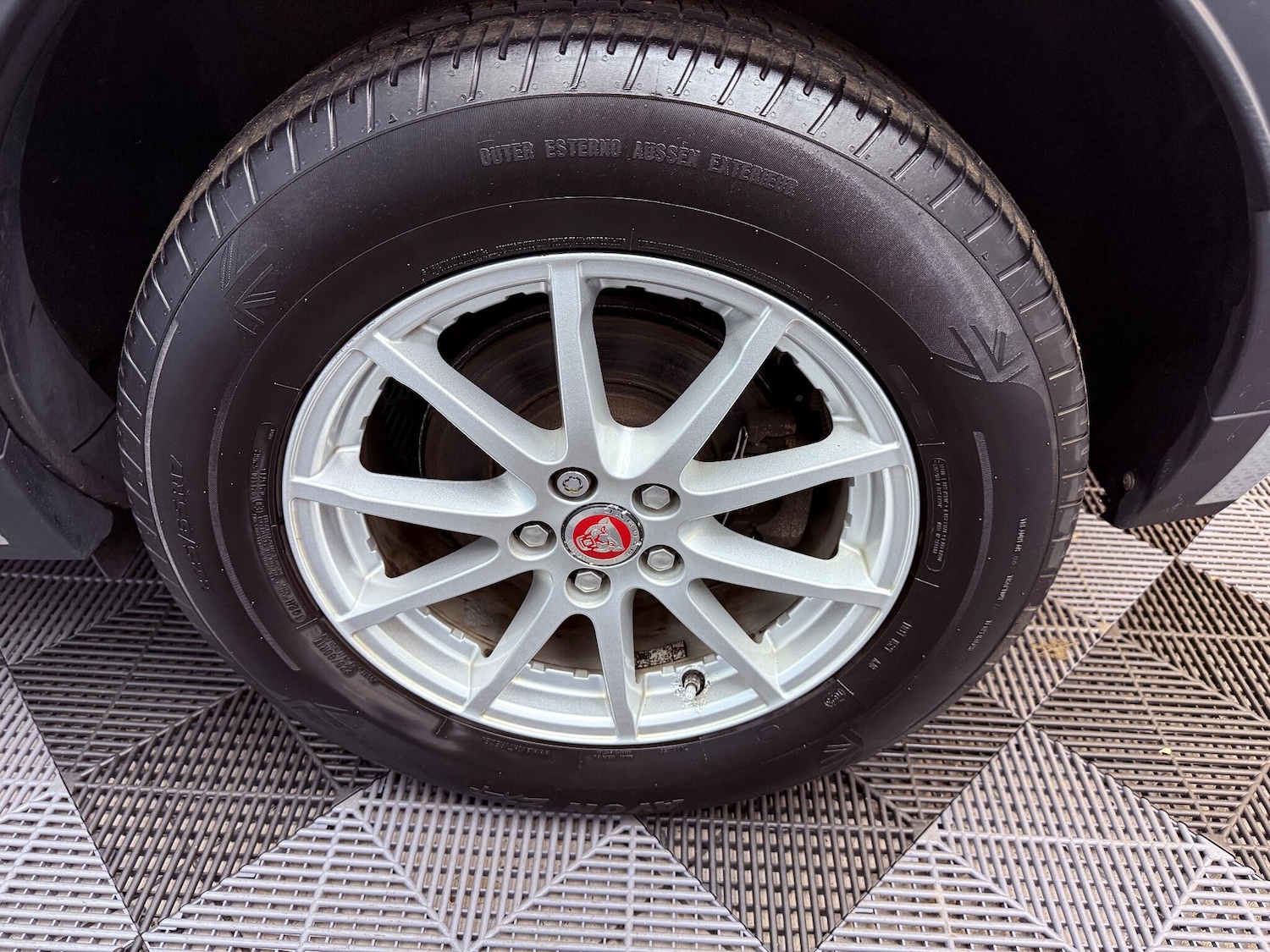 Used Jaguar E-Pace 2018 for sale - 76671443: Photo 42