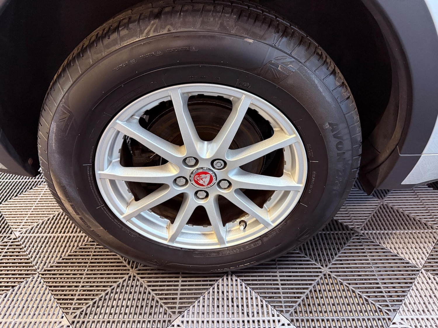 Used Jaguar E-Pace 2018 for sale - 76671443: Photo 47