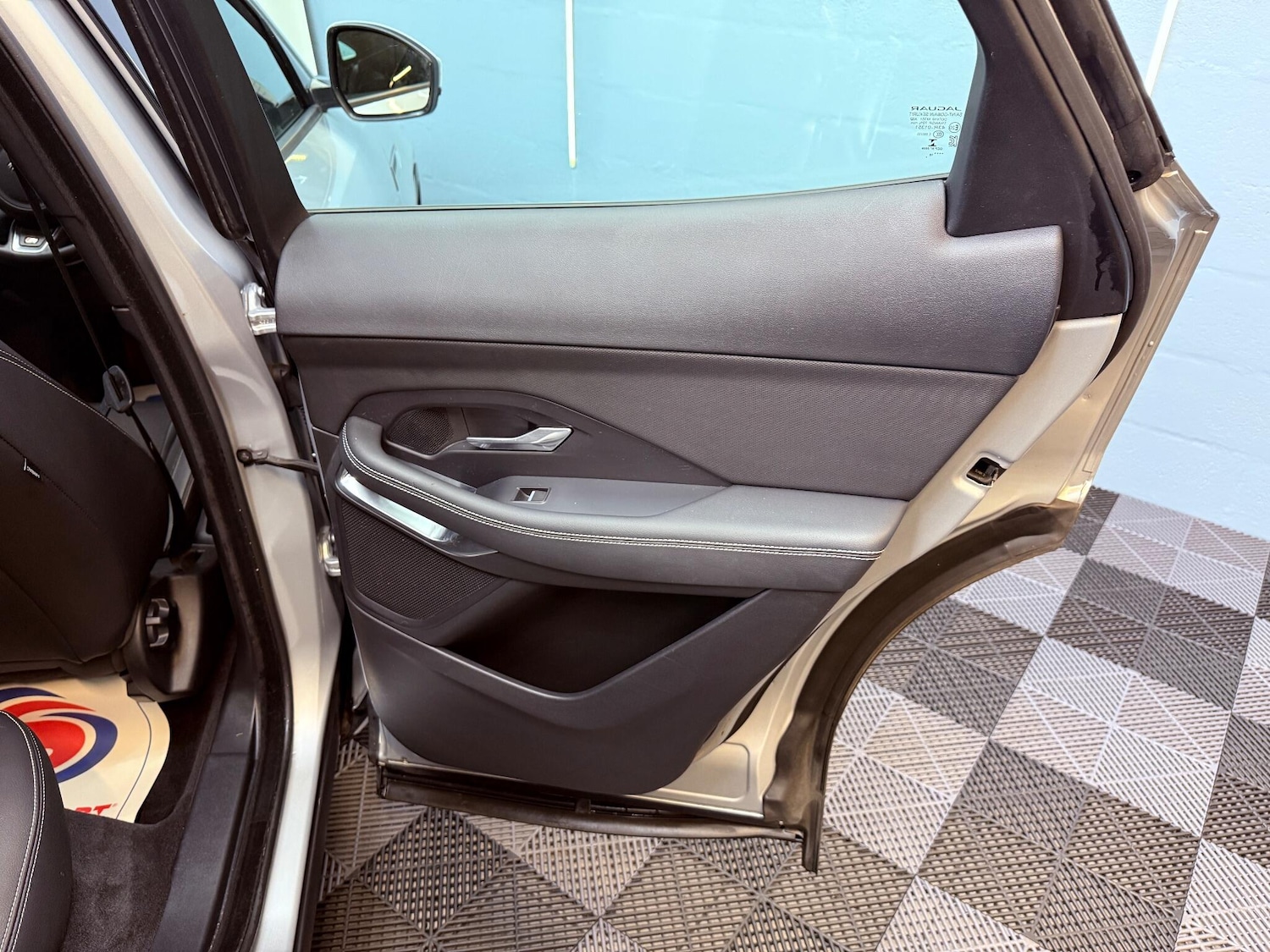 Used Jaguar E-Pace 2018 for sale - 76671443: Photo 48