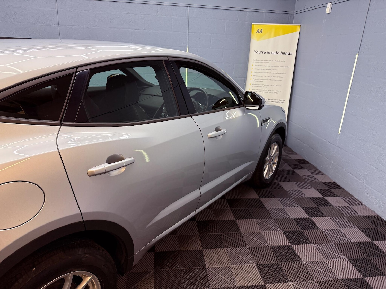 Used Jaguar E-Pace 2018 for sale - 76671443: Photo 58