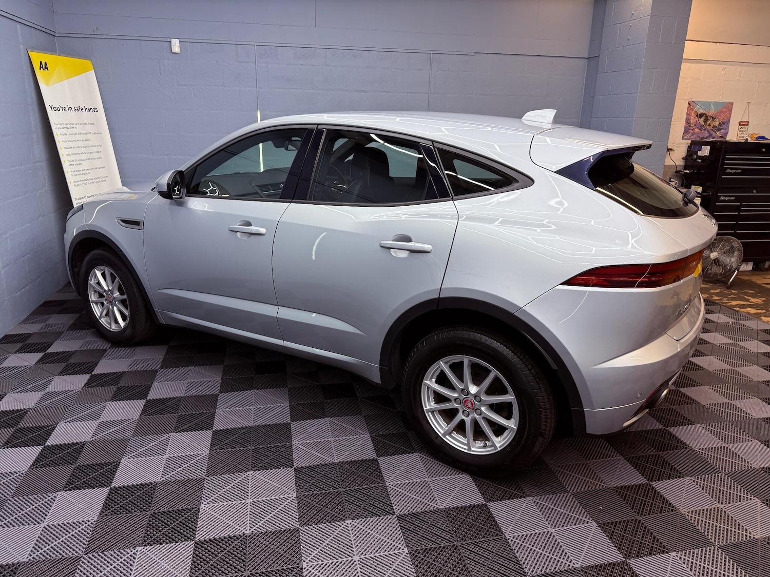 Used Jaguar E-Pace 2018 for sale - 76671443: Photo 61