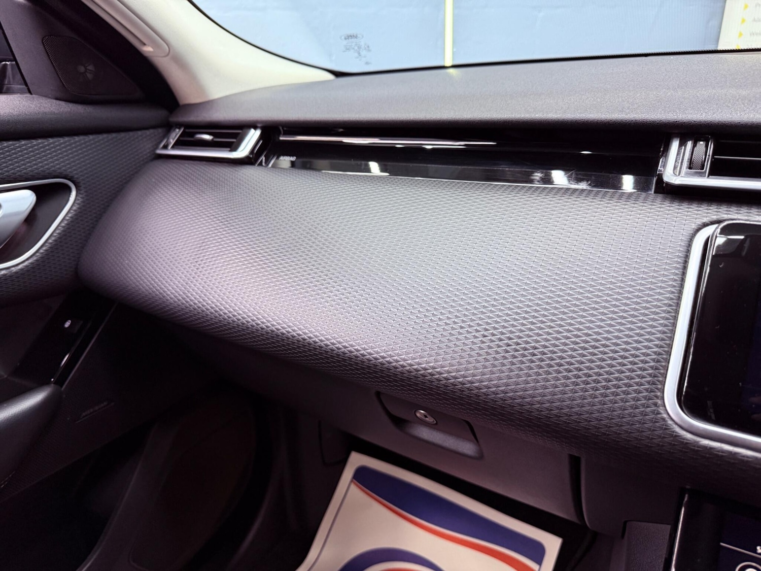 Used Land Rover Range Rover Velar 2018 for sale - 78072110: Photo 17