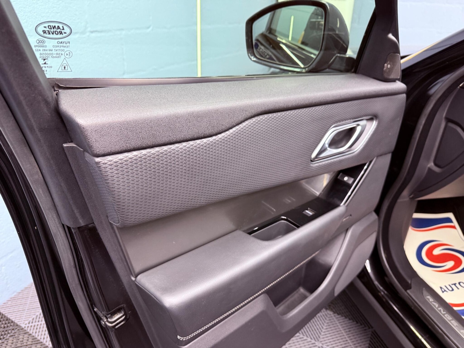 Used Land Rover Range Rover Velar 2018 for sale - 78072110: Photo 28