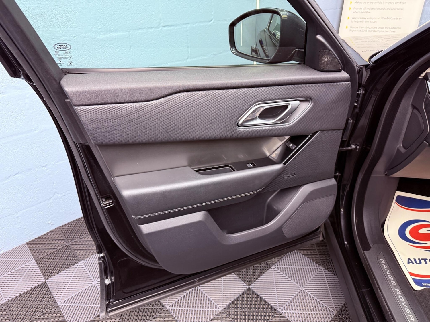 Used Land Rover Range Rover Velar 2018 for sale - 78072110: Photo 30