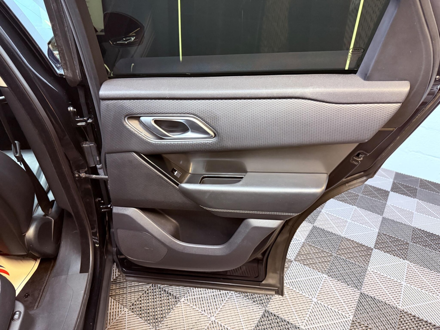 Used Land Rover Range Rover Velar 2018 for sale - 78072110: Photo 48