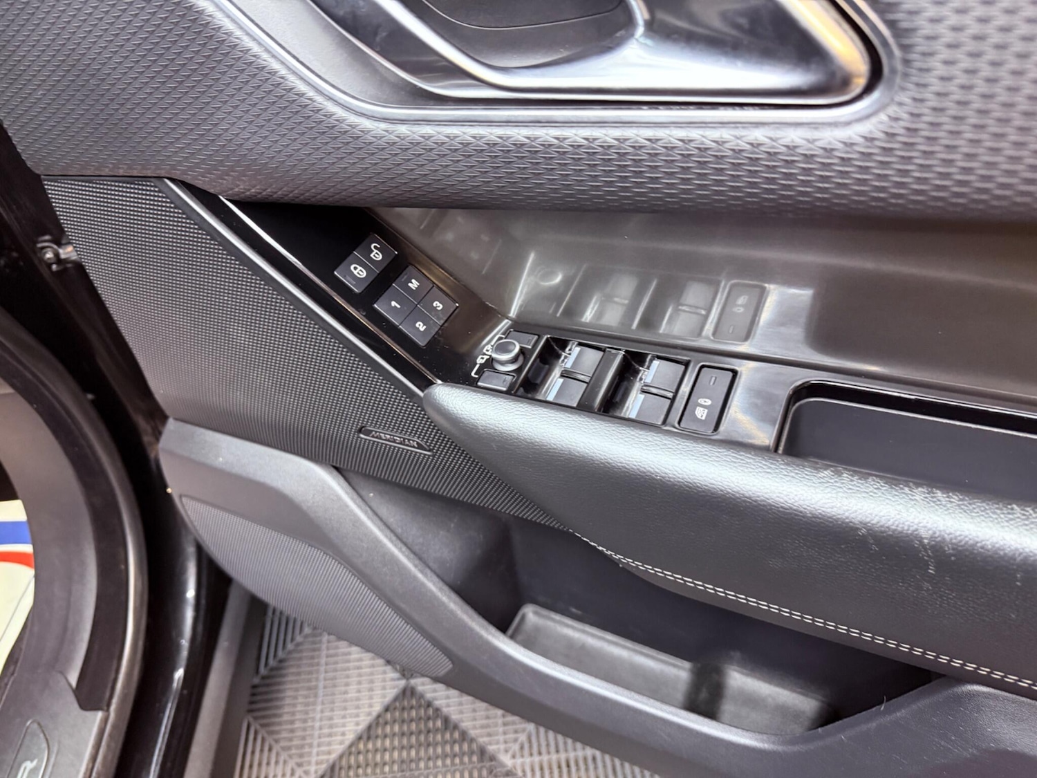 Used Land Rover Range Rover Velar 2018 for sale - 78072110: Photo 57