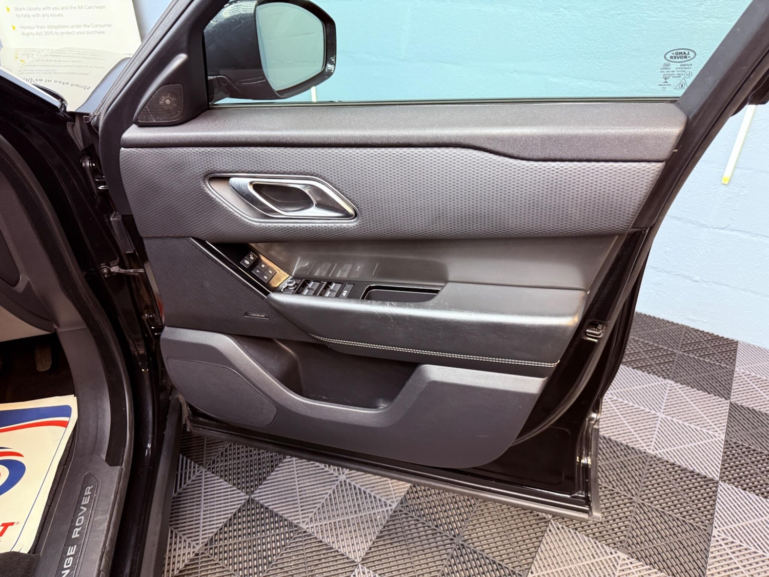 Used Land Rover Range Rover Velar 2018 for sale - 78072110: Photo 59