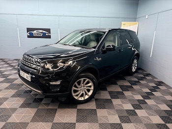 Used Land Rover Discovery Sport 2018 for sale - 76898532: Photo