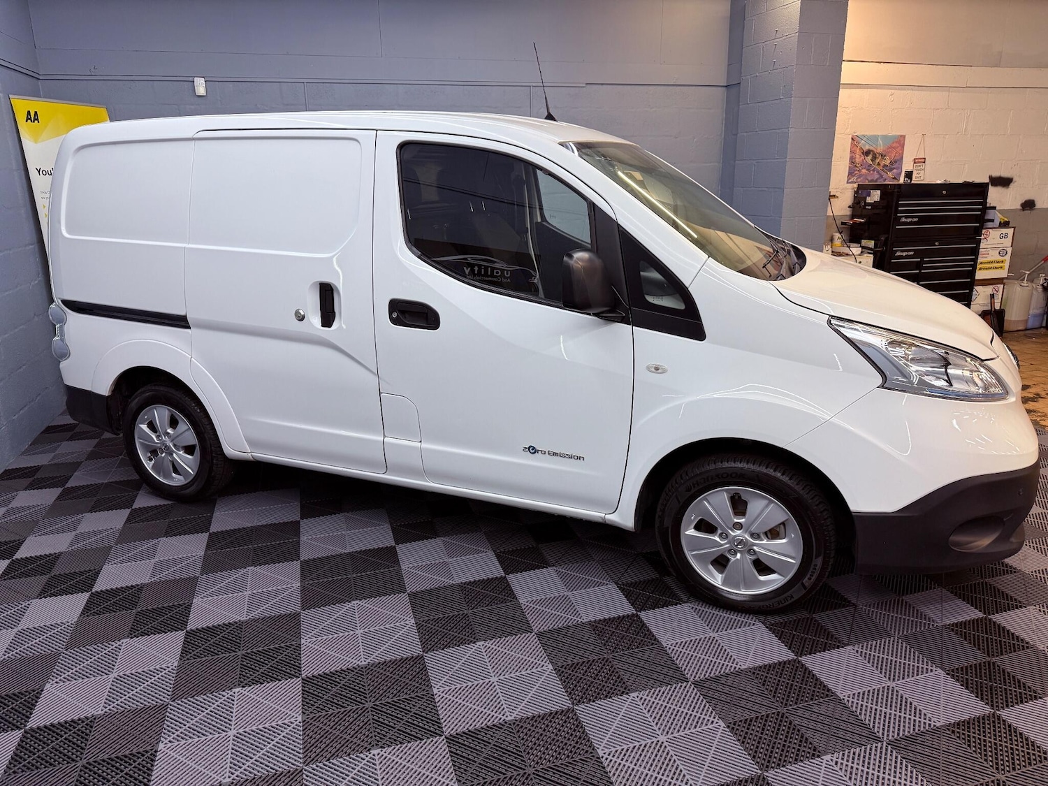 Used Nissan e-NV200 2017 for sale - 76094760: Photo 2