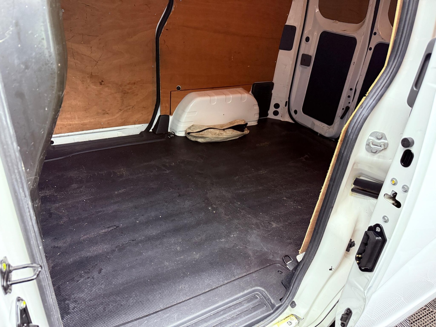 Used Nissan e-NV200 2017 for sale - 76094760: Photo 24