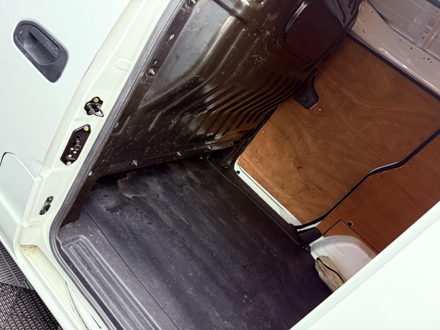 Used Nissan e-NV200 2017 for sale - 76094760: Photo 31