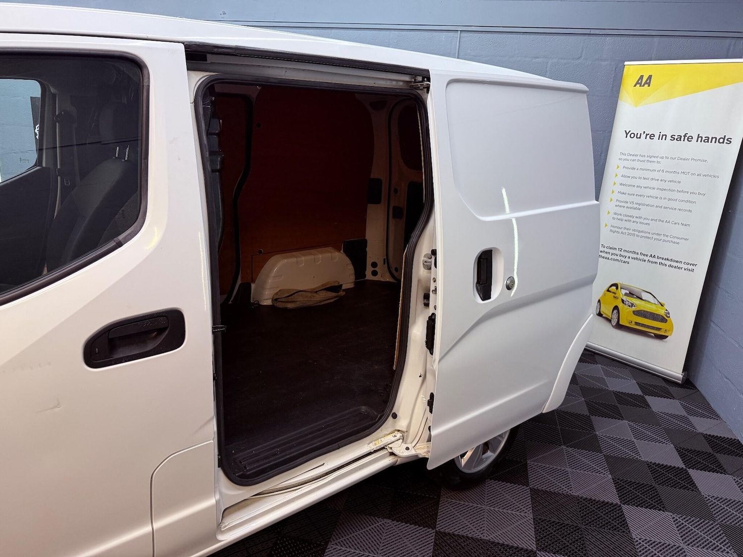 Used Nissan e-NV200 2017 for sale - 76094760: Photo 35