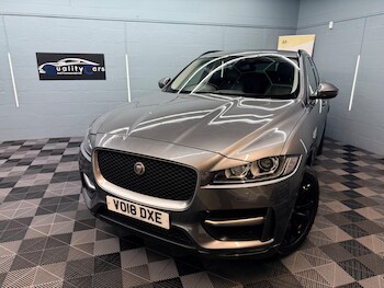 Used Jaguar F-Pace 2018 for sale - 78215035: Photo
