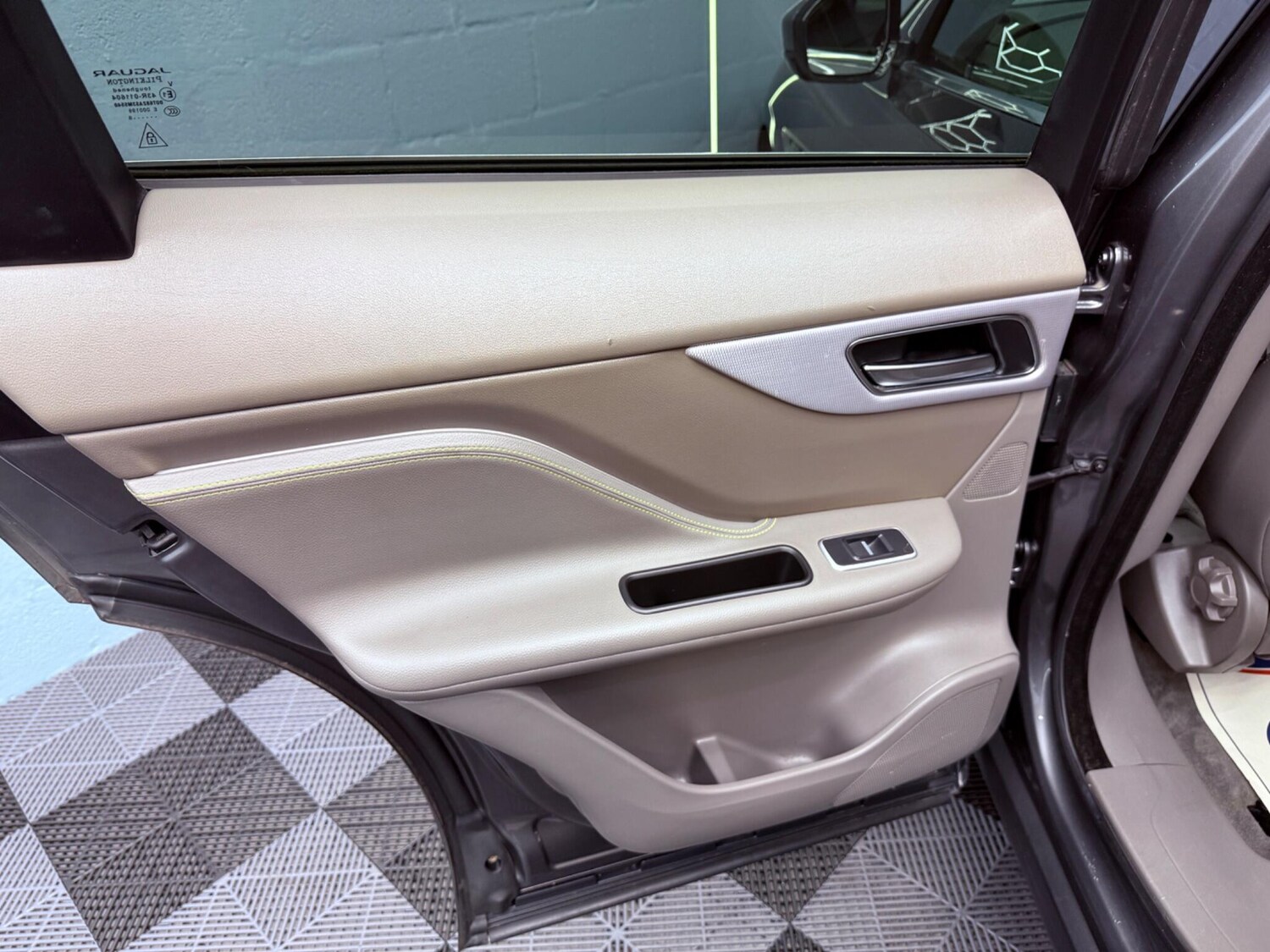 Used Jaguar F-Pace for sale - 78215035: Photo 41