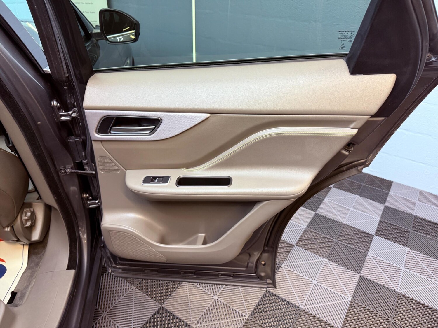 Used Jaguar F-Pace for sale - 78215035: Photo 53