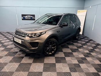 Used Land Rover Discovery Sport 2018 for sale - 77039723: Photo