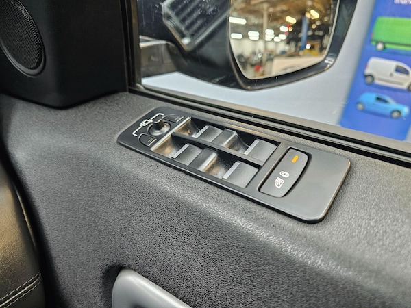 Used Land Rover Discovery Sport 2017 for sale - 76153051: Photo 26