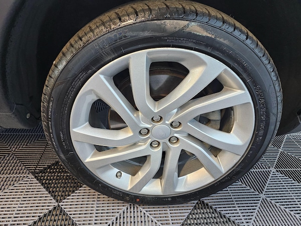 Used Land Rover Discovery Sport 2017 for sale - 76153051: Photo 32
