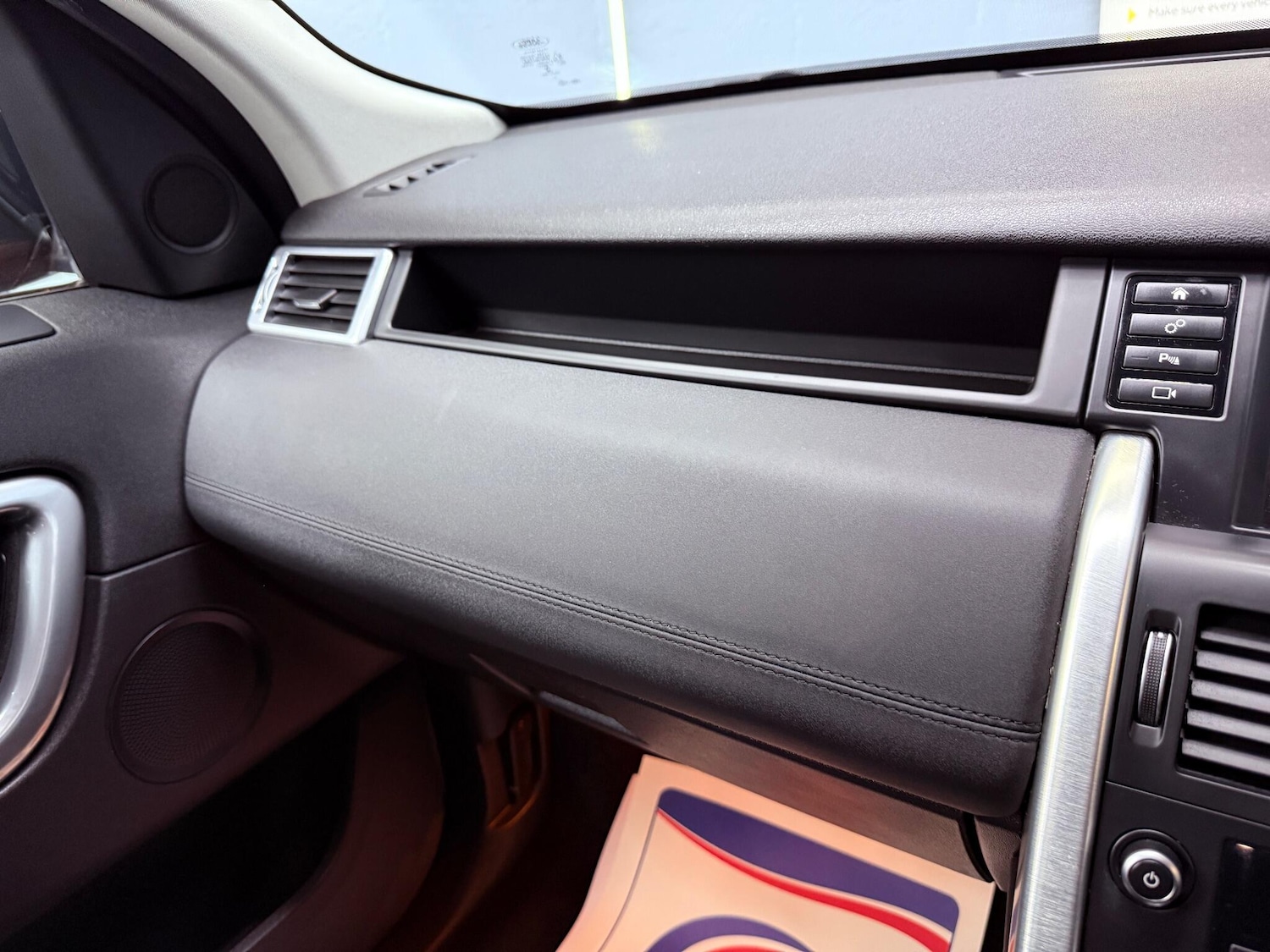 Used Land Rover Discovery Sport 2017 for sale - 76597431: Photo 14