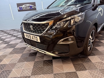 Used Peugeot 3008 2019 for sale - 76094152: Photo