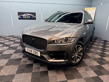Used Jaguar F-Pace 2018 for sale - 77425269: Photo