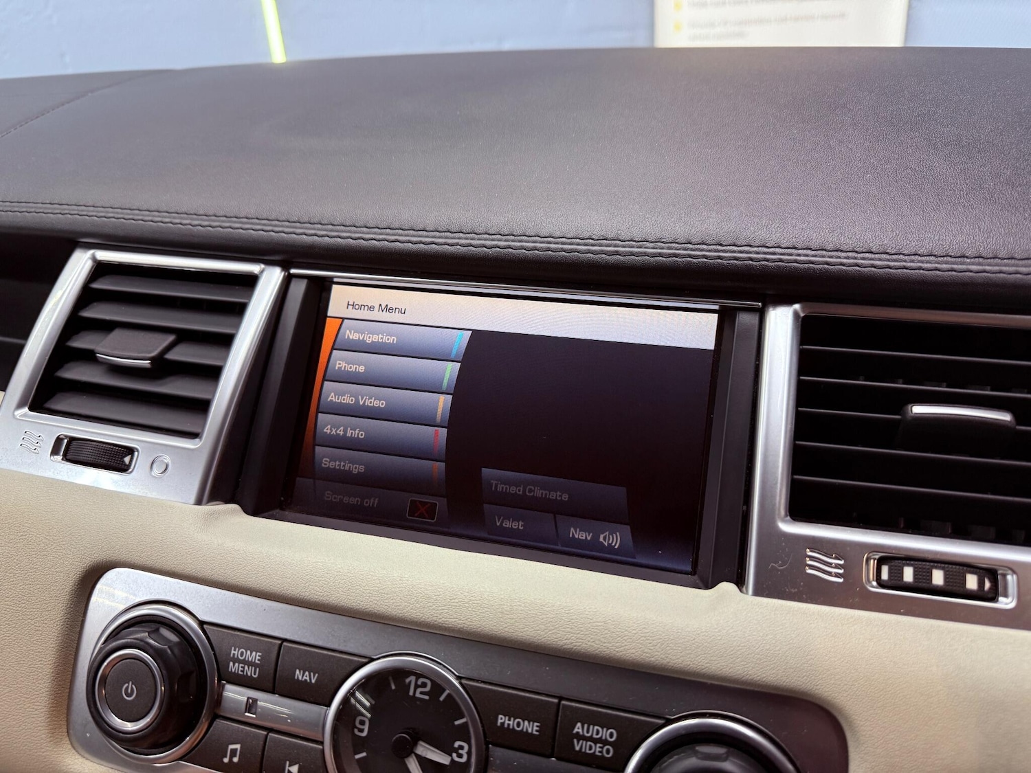 Used Land Rover Range Rover Sport 2011 for sale - 76989862: Photo 11