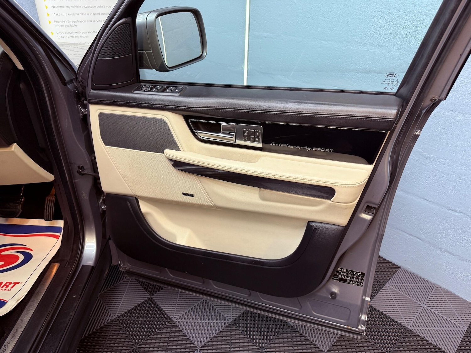 Used Land Rover Range Rover Sport 2011 for sale - 76989862: Photo 47