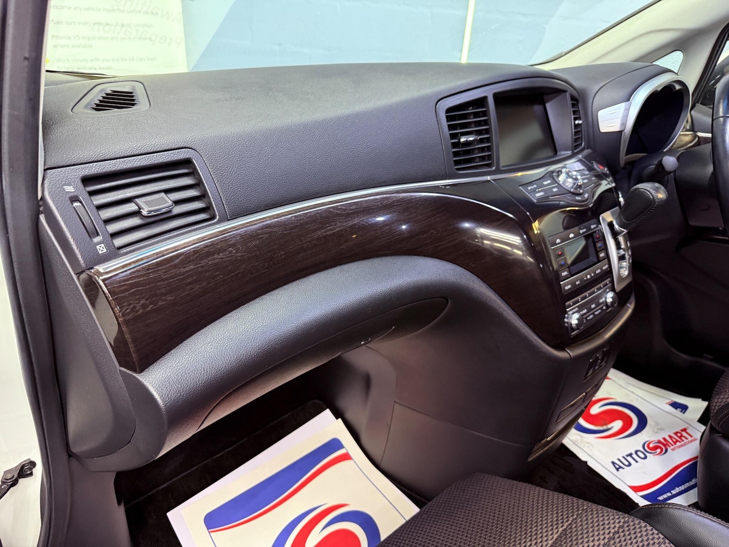 Used Nissan Elgrand 2023 for sale - 76991545: Photo 23