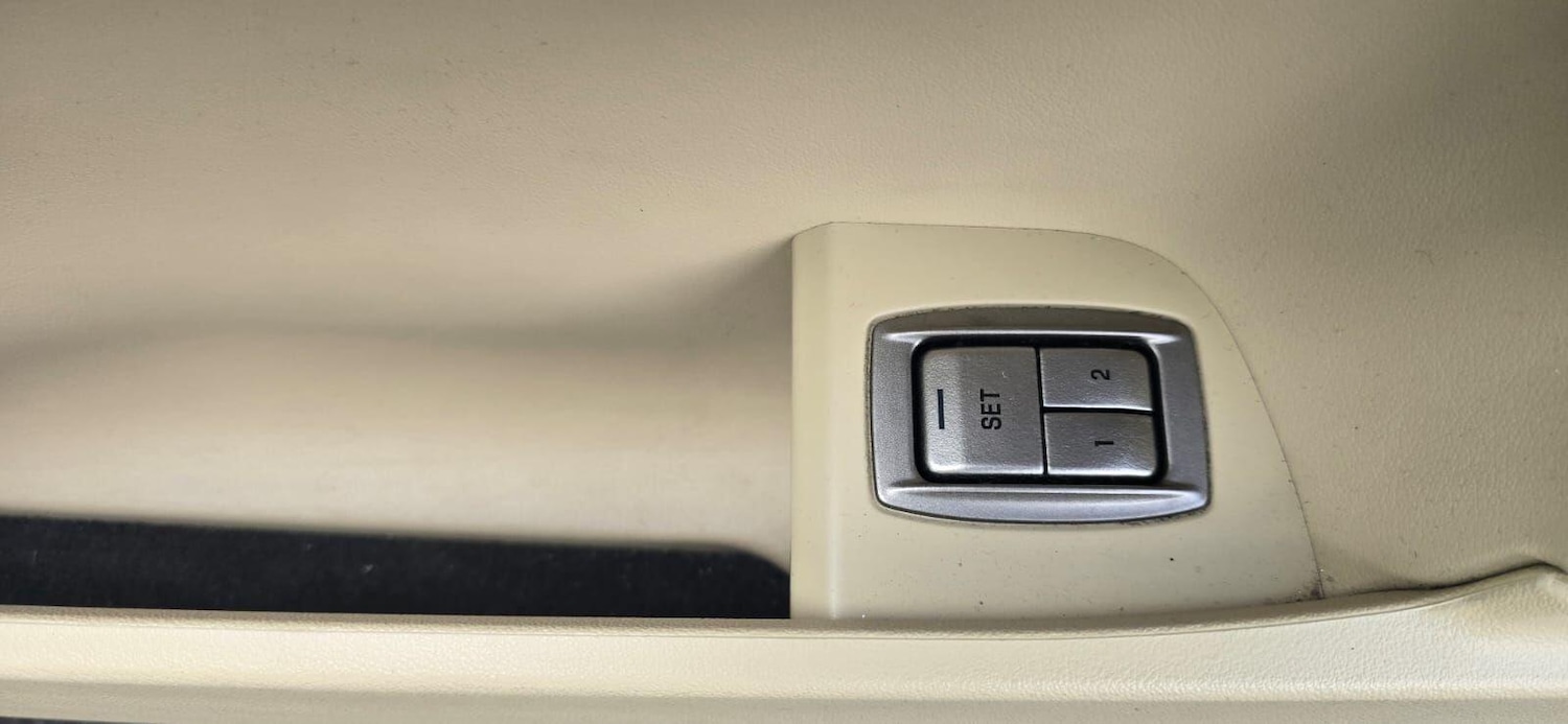 Used Jaguar XF 2010 for sale - 76560979: Photo 11