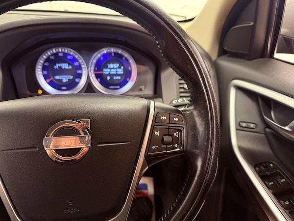 Used Volvo XC60 2011 for sale - 75311552: Photo 12