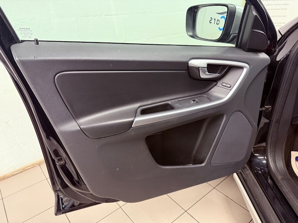 Used Volvo XC60 2011 for sale - 75311552: Photo 16