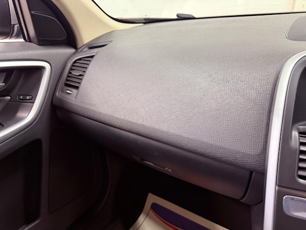 Used Volvo XC60 2011 for sale - 75311552: Photo 8