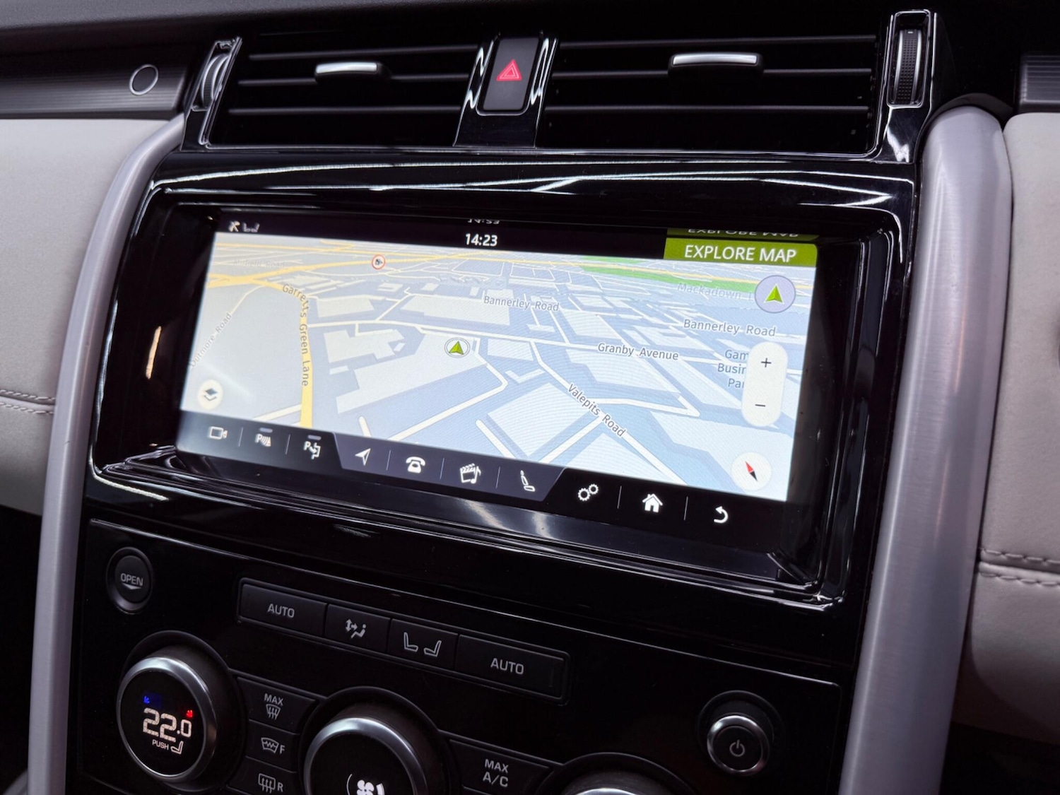 Used Land Rover Discovery 2018 for sale - 77066743: Photo 15