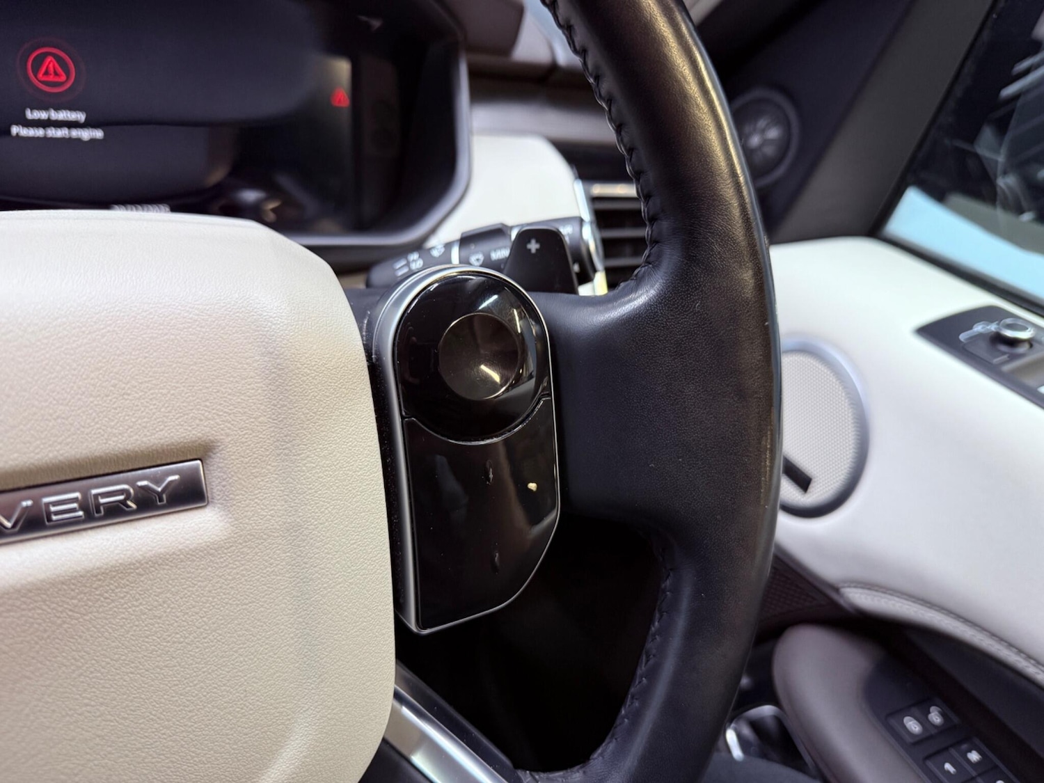 Used Land Rover Discovery 2018 for sale - 77066743: Photo 26