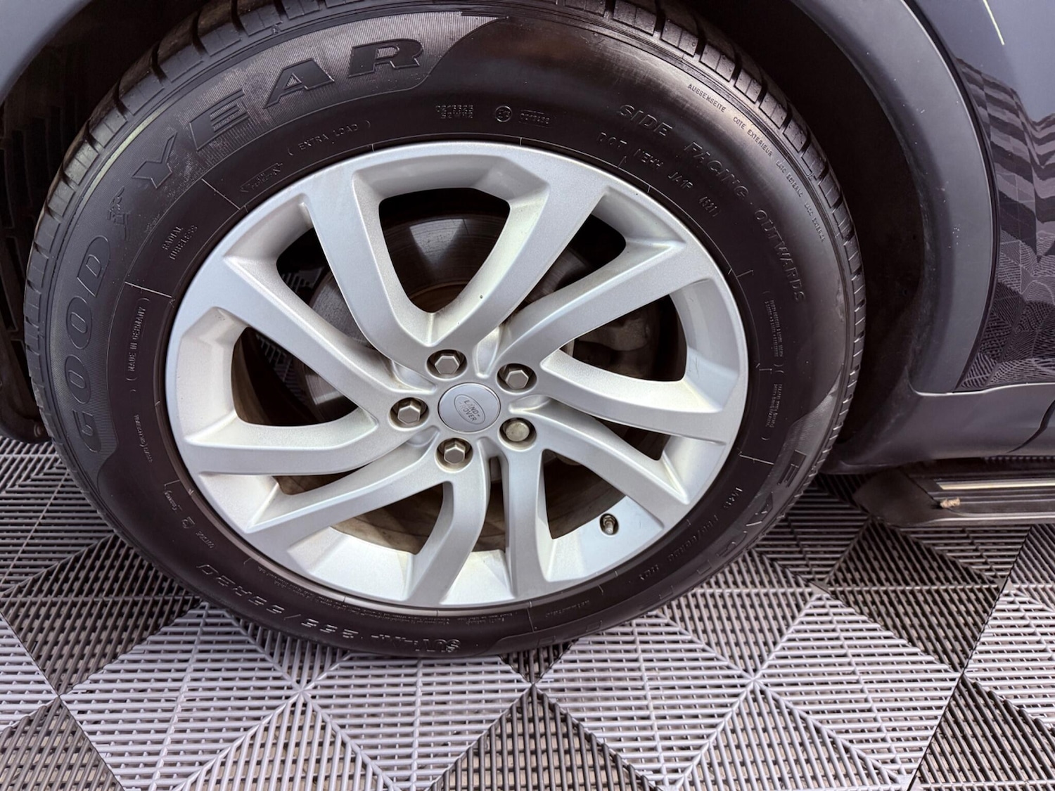 Used Land Rover Discovery 2018 for sale - 77066743: Photo 29