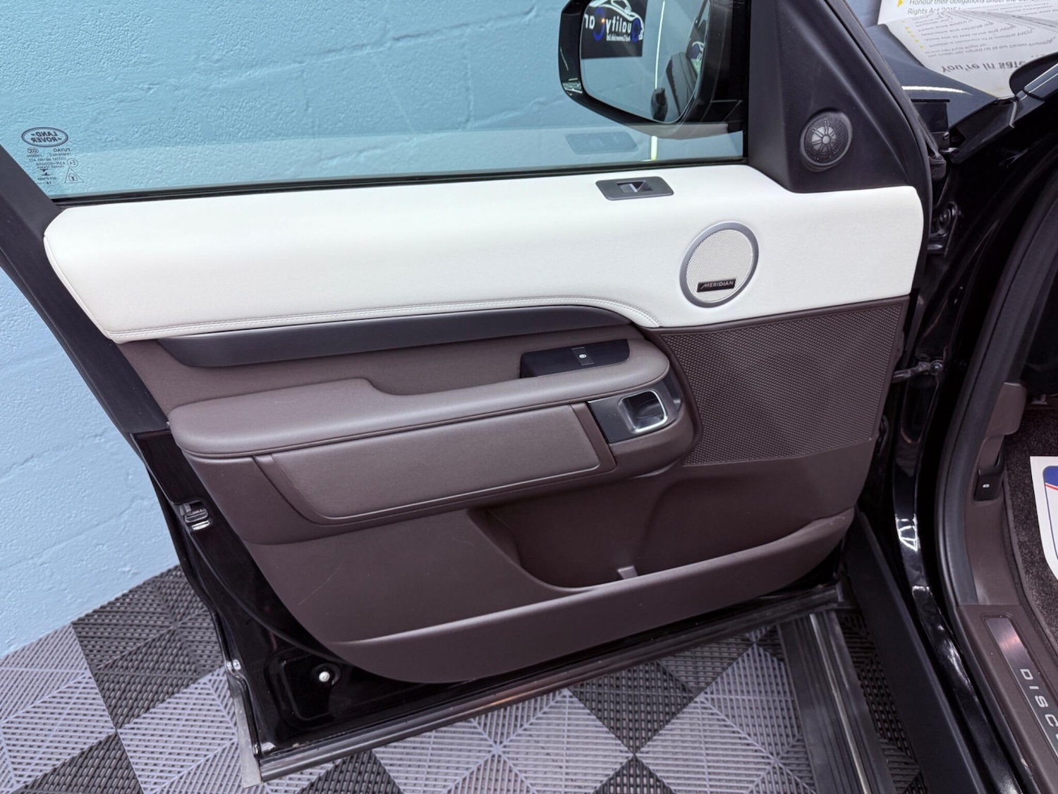 Used Land Rover Discovery 2018 for sale - 77066743: Photo 32