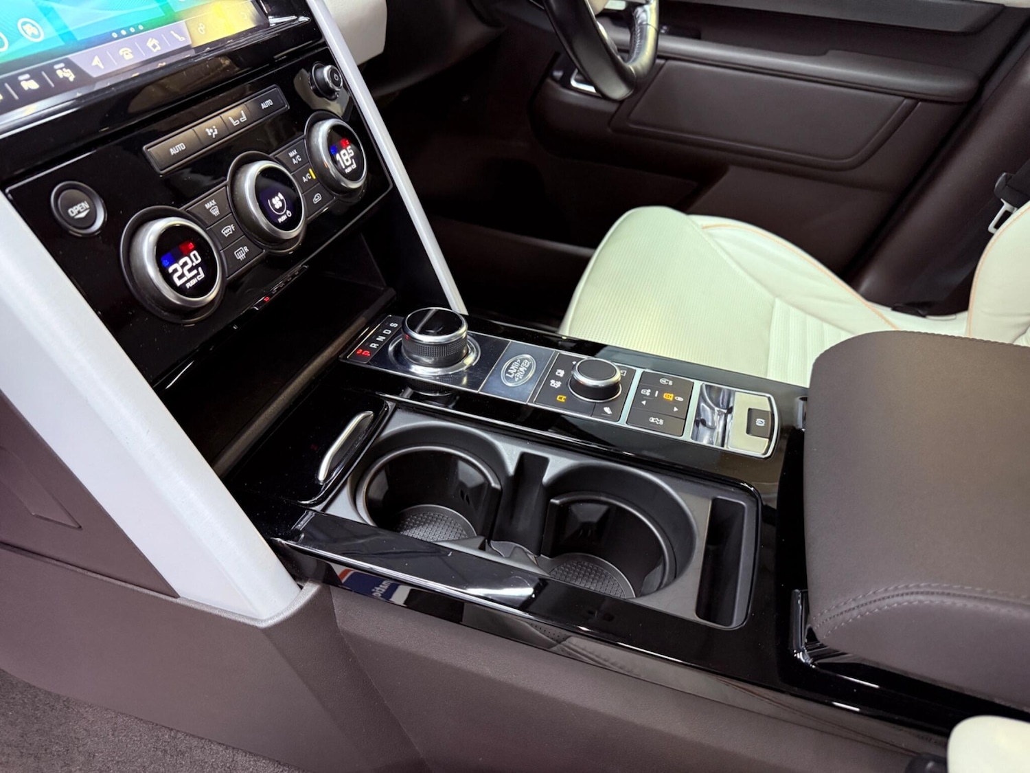 Used Land Rover Discovery 2018 for sale - 77066743: Photo 35