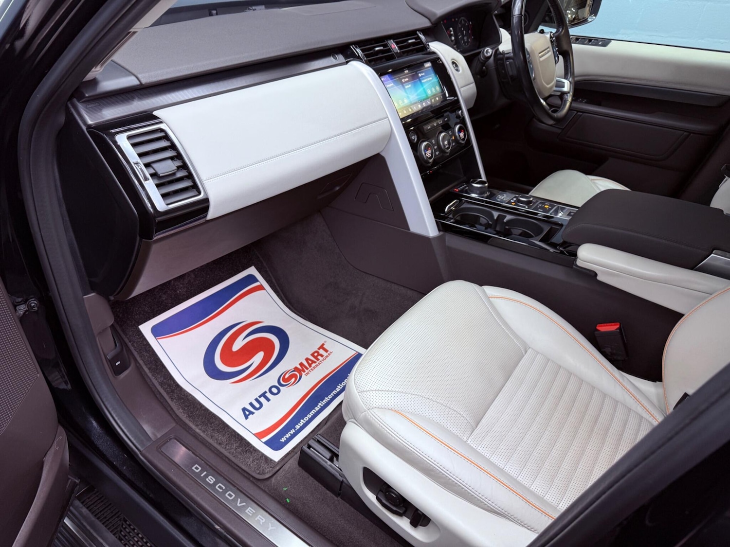 Used Land Rover Discovery 2018 for sale - 77066743: Photo 38