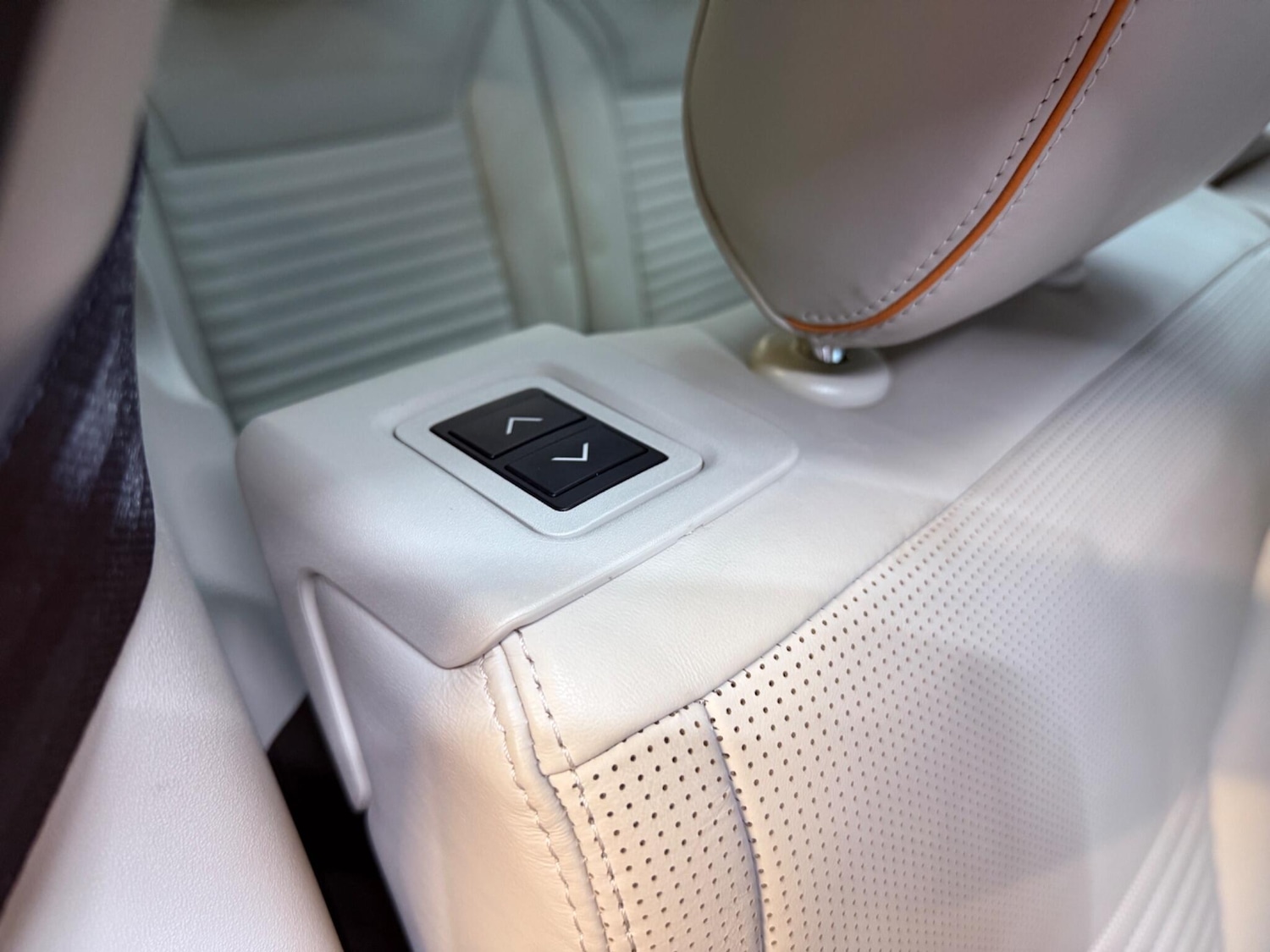 Used Land Rover Discovery 2018 for sale - 77066743: Photo 55